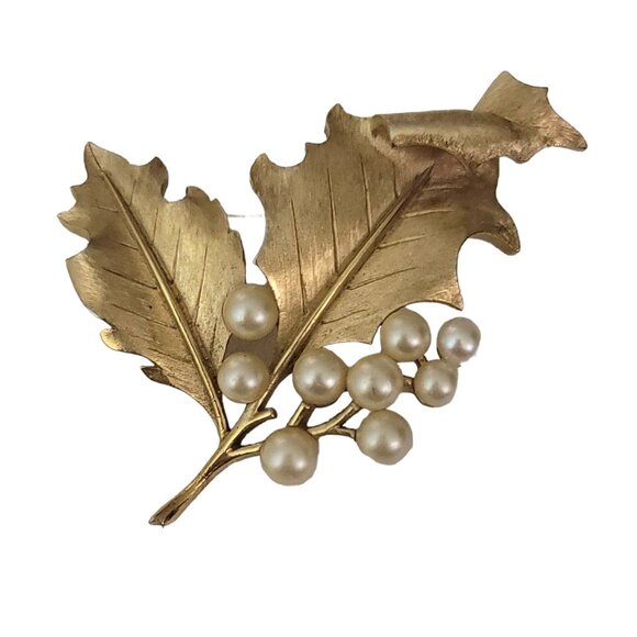 Trifari Crown Over T Gold Tone Faux Pearl Leaf Brooch, Signed - Picture 2 of 7